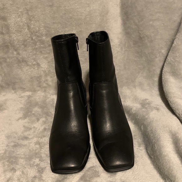 jeffrey campbell leather booties